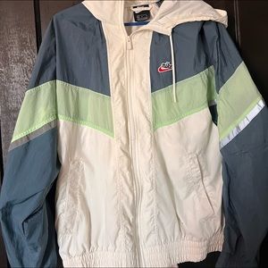 WOMENS nike windbreaker Size-M